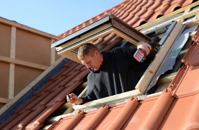 Pose de fenêtres de toit Velux à Courmangoux